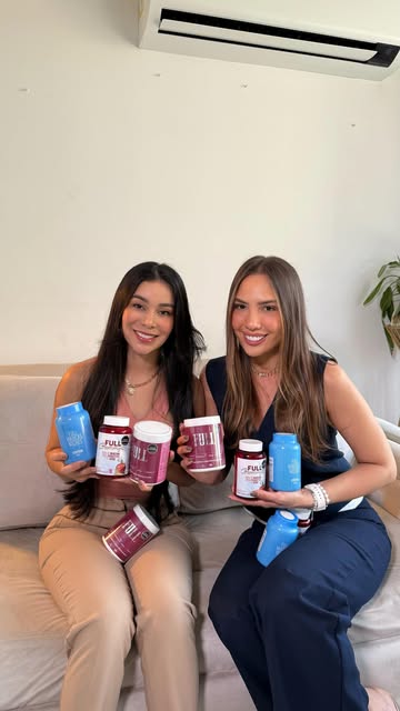 Giselle Watson junto a Laura Castañeda
